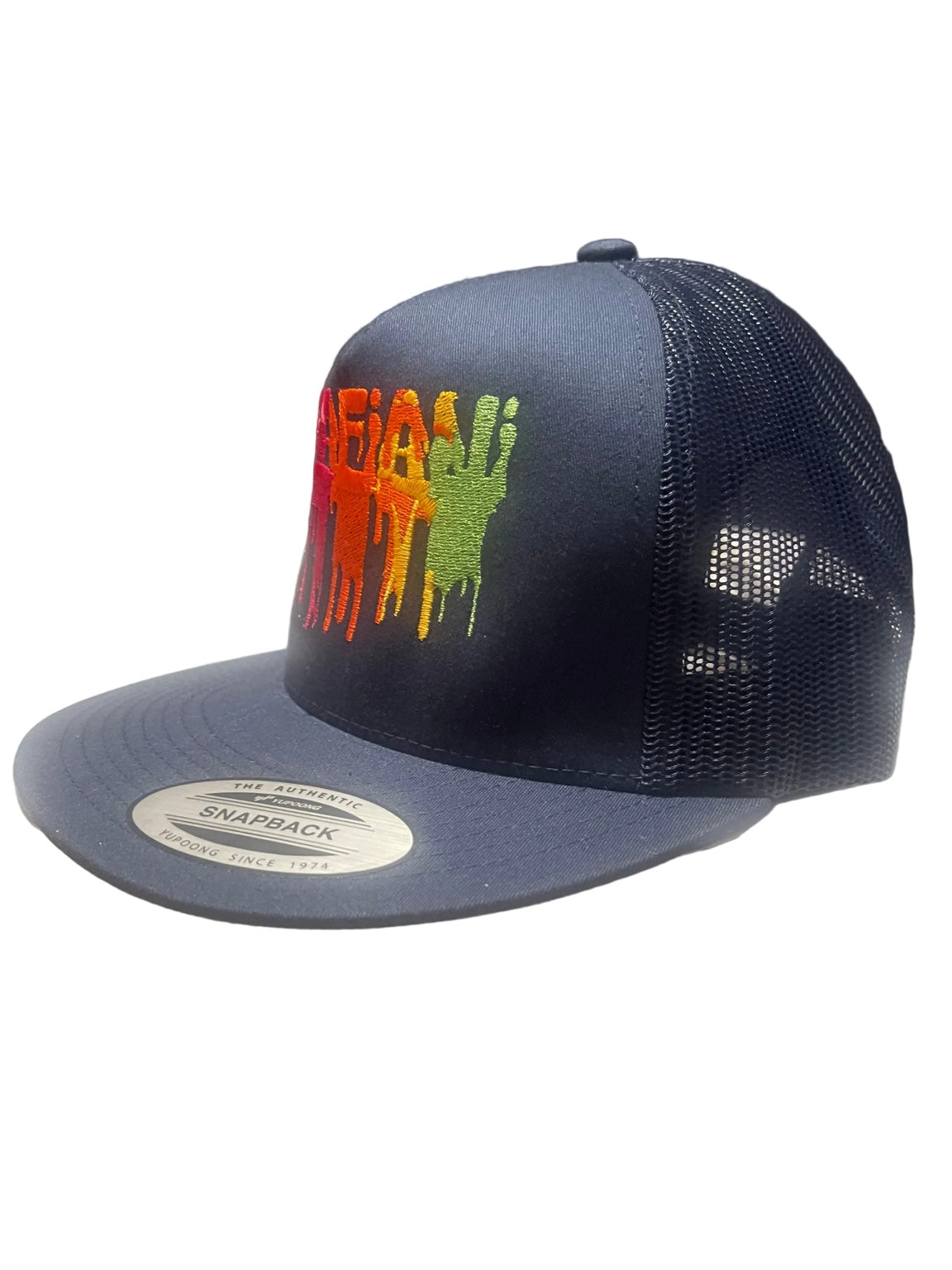 JUFAFIANI Face On Calm Trucker right angle showing navy mesh back